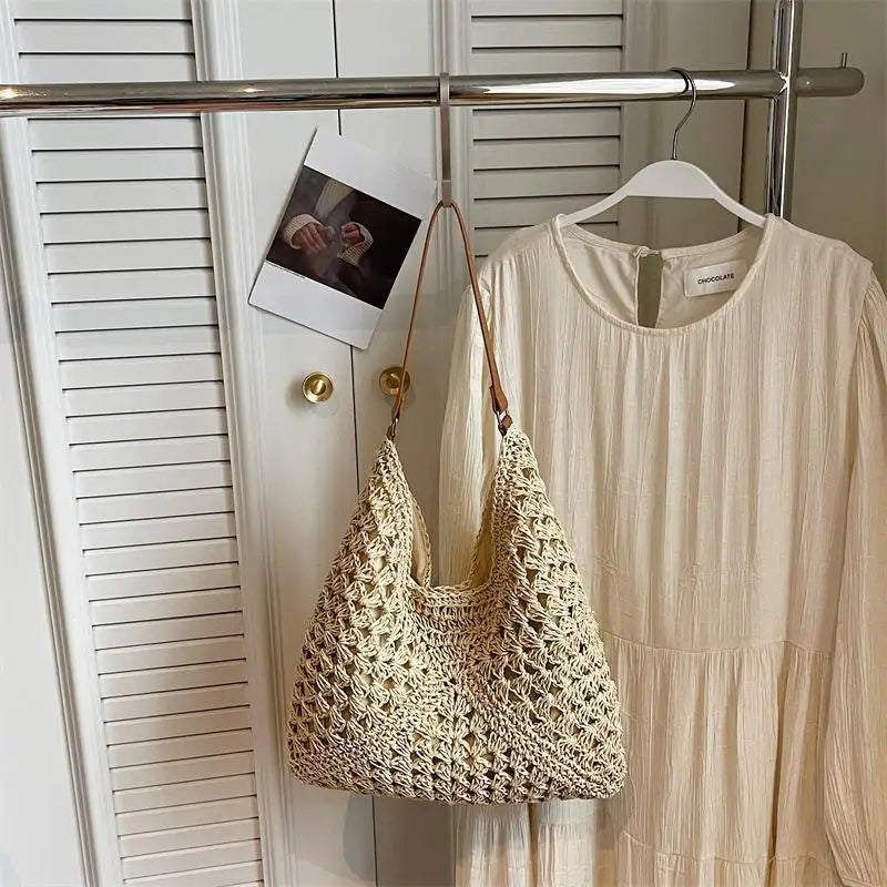 Women's Woven Straw Shoulder Tote: Medium with Handle - Large Capacity Vacation Handbag for Summer Shopping & Travel Qme D