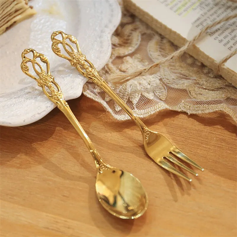2pcs Vintage Spoons Fork Set Stainless Steel for Coffee Tea Snacks Fruit Dessert Kitchen Tools Teaspoon Coffee Accessories Gold Qme