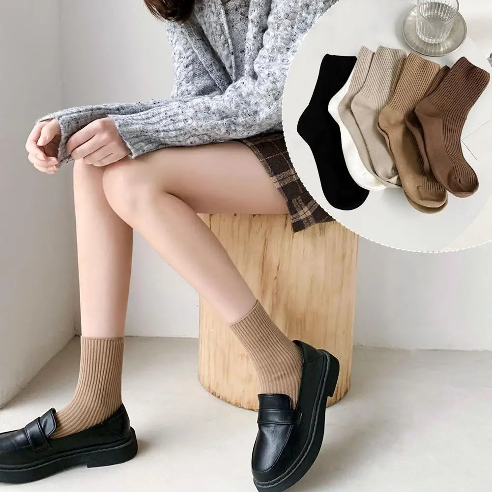 5 Pairs Of New Japanese Socks Set Solid Color Women's Casual Cotton Socks Autumn Simple Women's Medium Length Socks Qme