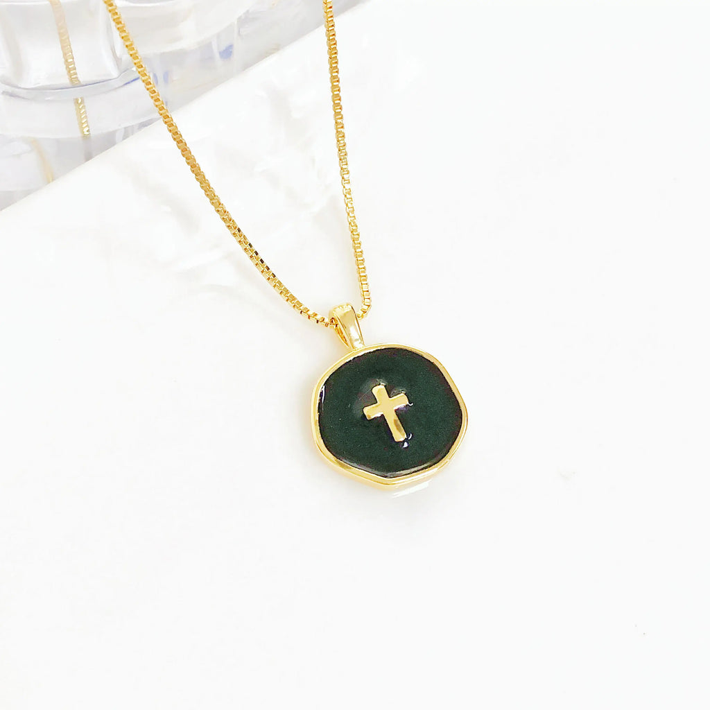 Simple Enamel Art Round Shape Cross Pendant Necklace Fashion for Men Women Daily Party Religious Jewelry Wedding Female Gift Qme 1