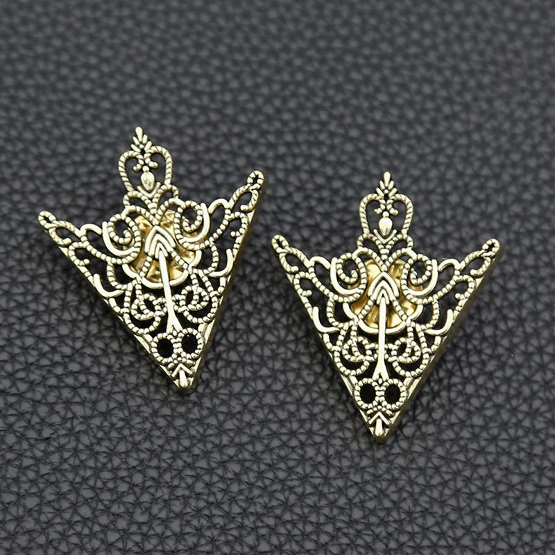 Women Vintage Triangle Shirt Collar Pin Collar Brooch Hollow Out Metal Men Brooch Clothes Decorative Cute Jewelry Accessories Qme A2