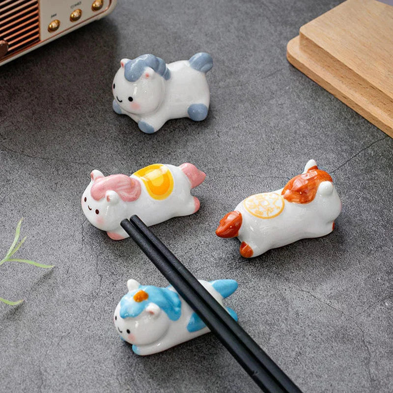 Cute Ceramic Horse Chopstick Rest Rack & Holders Spoon Fork Knife Stand Flatware Organizer Horse Year Ornaments Table Decor Qme