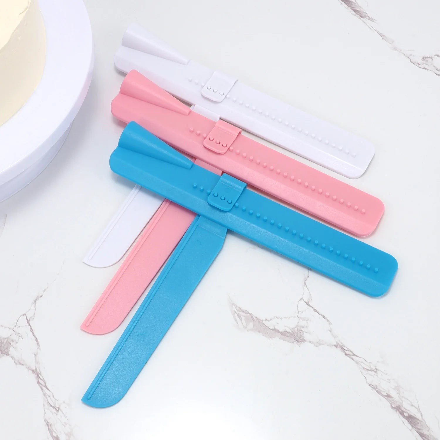 Adjustable Cake Scraper Icing Smoother PP Rotary Cream Smoothing Spatula Kitchen Baking Edge Tool for Buttercream, Mousse Qme