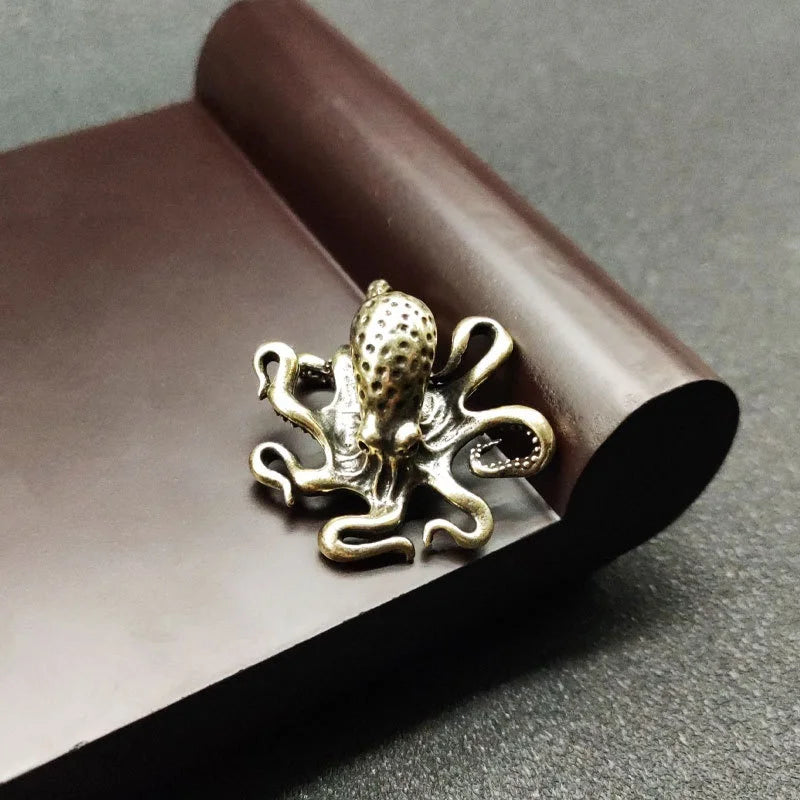 Brass Octopus Home Decoration Antique Copper Animal Figurines Miniatures Desk Ornament Accessories Creative Table Tea Pets Craft Qme