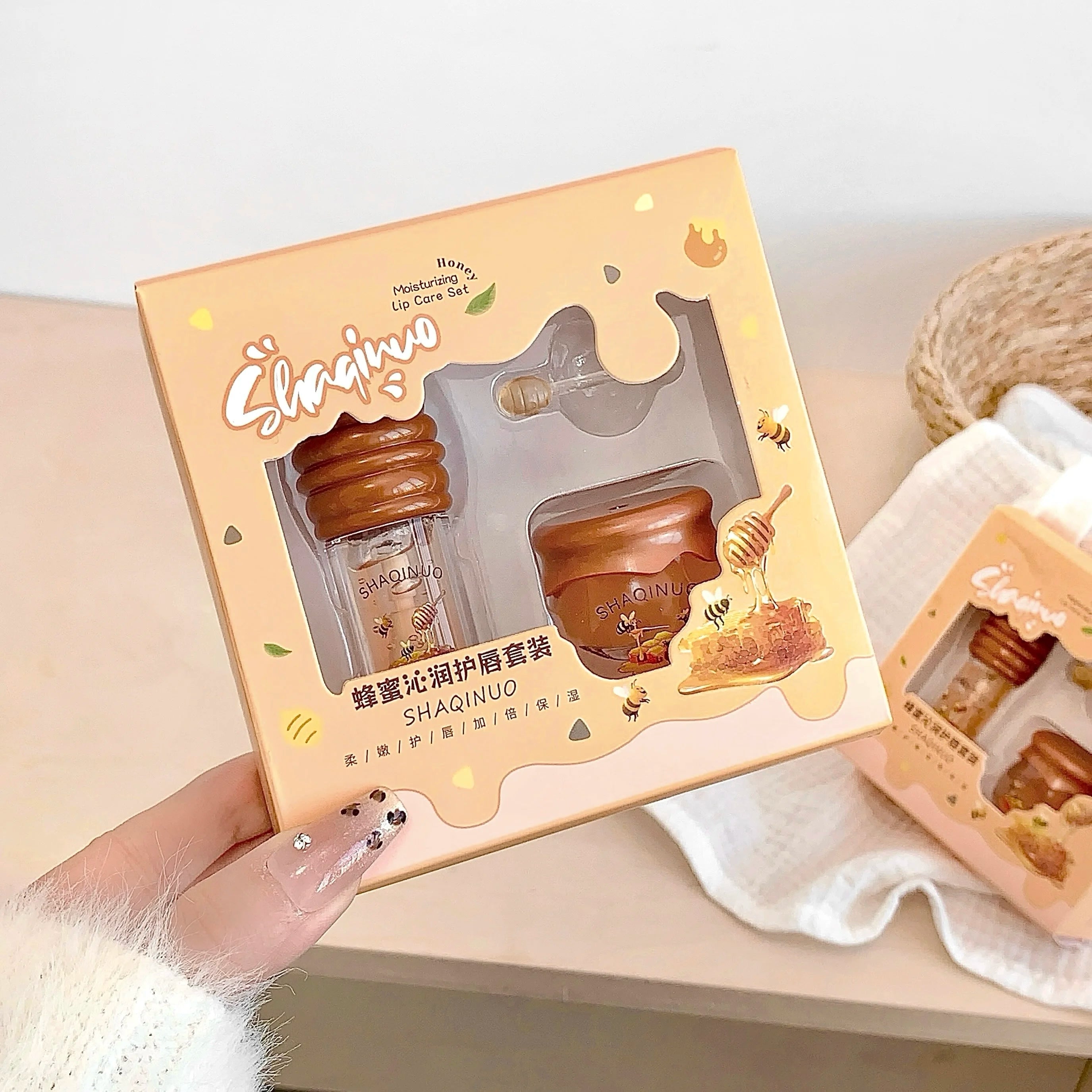 SHAQINUO Honey Series Lip Balm Moisturizing Refreshing Non-sticky Qme