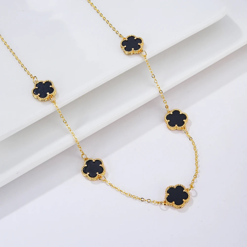 INS Hot Selling Women Five Leaf Clover Necklace Fashion Geometric Necklace Sweet Romantic Holiday Jewelry Gifts Wholesale Qme A