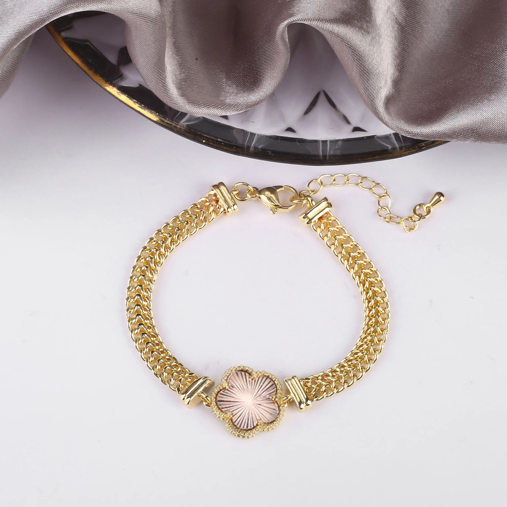 New Popular 15mm Natural Stone Five-Leaf Flower Adjustable Bracelet Classic Simple Woman Flower Jewelry Bracelet Free Shipping Qme Colors 2