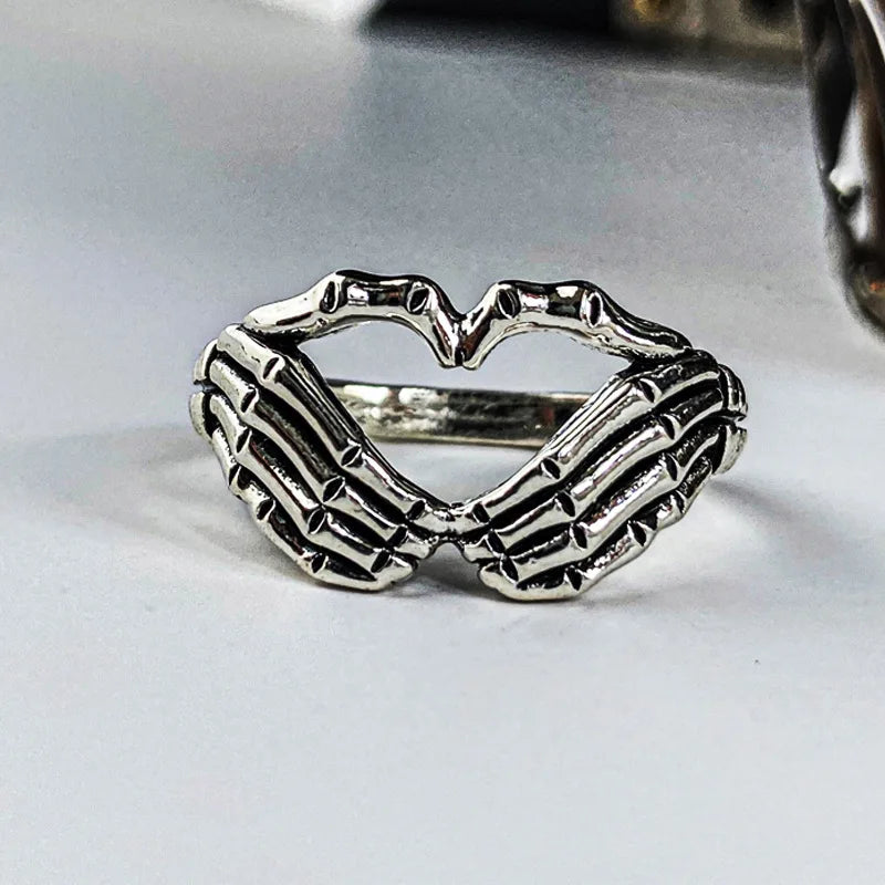 Dark Skeleton Five Claw Ring Hip Hop Street Punk Gothic Vintage Palm Ring Men's and Women's Fashion Leisure Accessories Qme 2