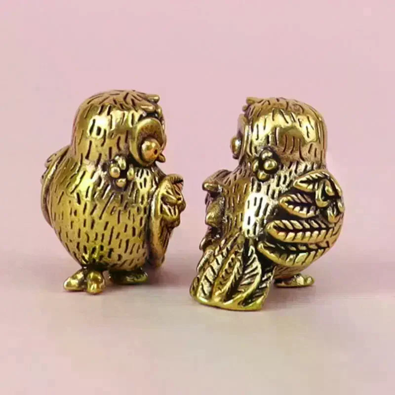 1Pcs Retro Bird Animal Figurines Mini Owl Statue Metal Brass Tea Pet Table Ornament Home Decoration Accessories Miniatures Craft Qme