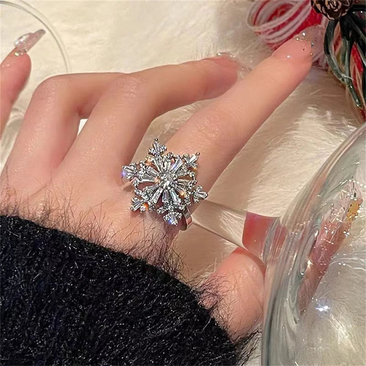 Fashion Luxury Crystal Snowflake Rings for Women Rotatable Anti Stress Anxiety Zircon Adjustable Ring Christmas Jewelry Gifts Qme