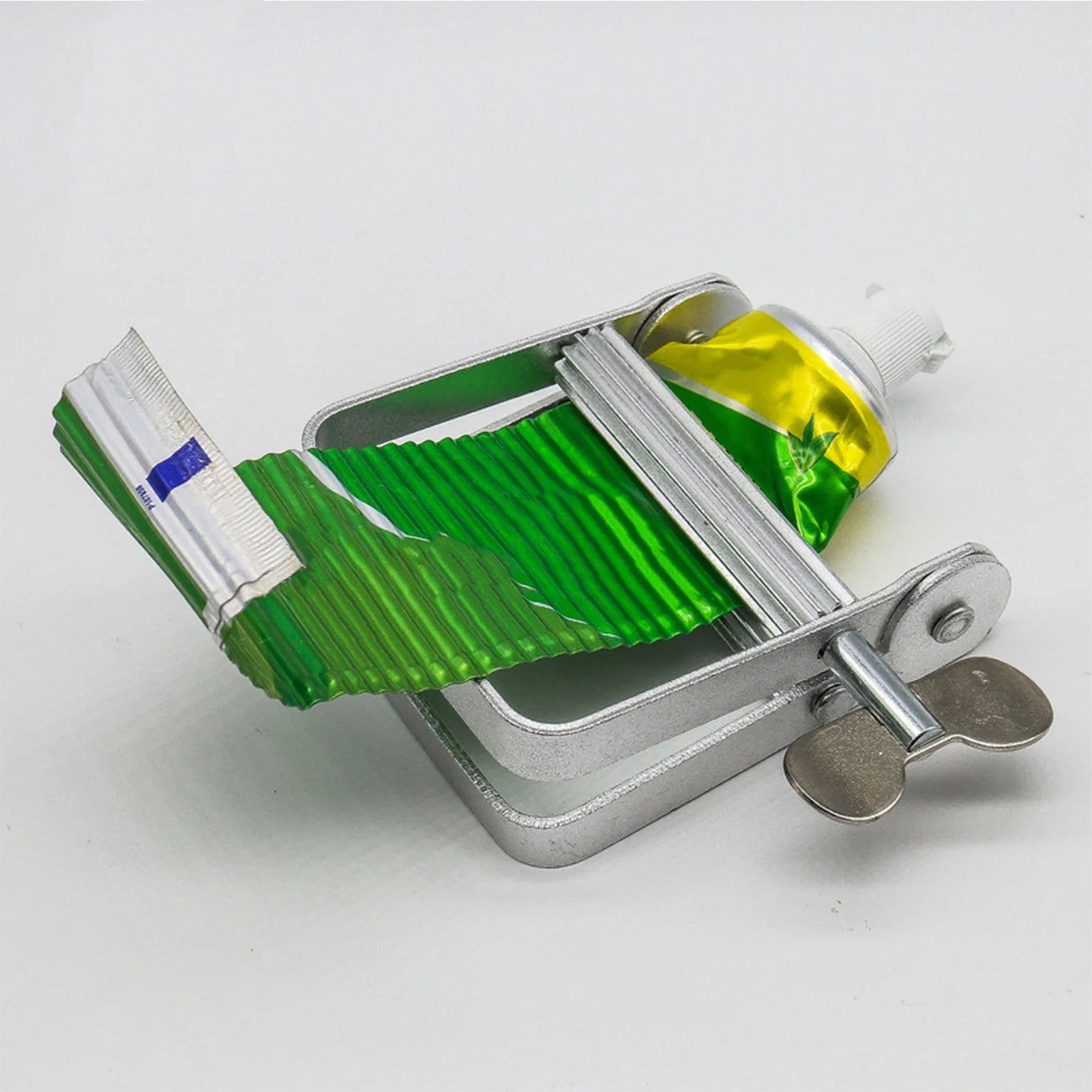 Tube Wringer Metal Toothpaste Tube Squeezer Aluminum Alloy Hair Dye Cream Squeezer Toothpaste Facial Cleanser Salon Home Tool Qme