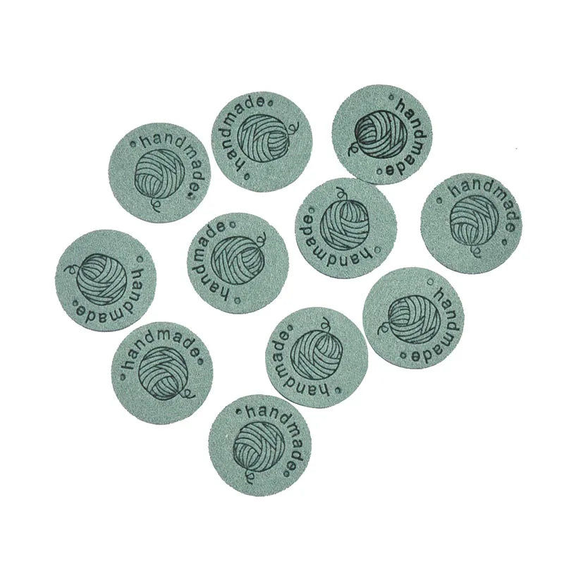 20Pcs 2.5cm Letter Embossed PU Leather Round Labels For Garments Bag Handmade Accessories Sewing Clothes Tags DIY Crafts c4011 Qme 9-20Pcs