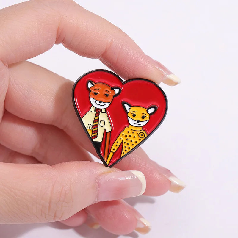 The Fantastic Mr Fox Couple Love Heart Brooch Enamel Pin Comedy Movies Badge Lapel Backpack Jewelry Gift for friend Wholesale Qme