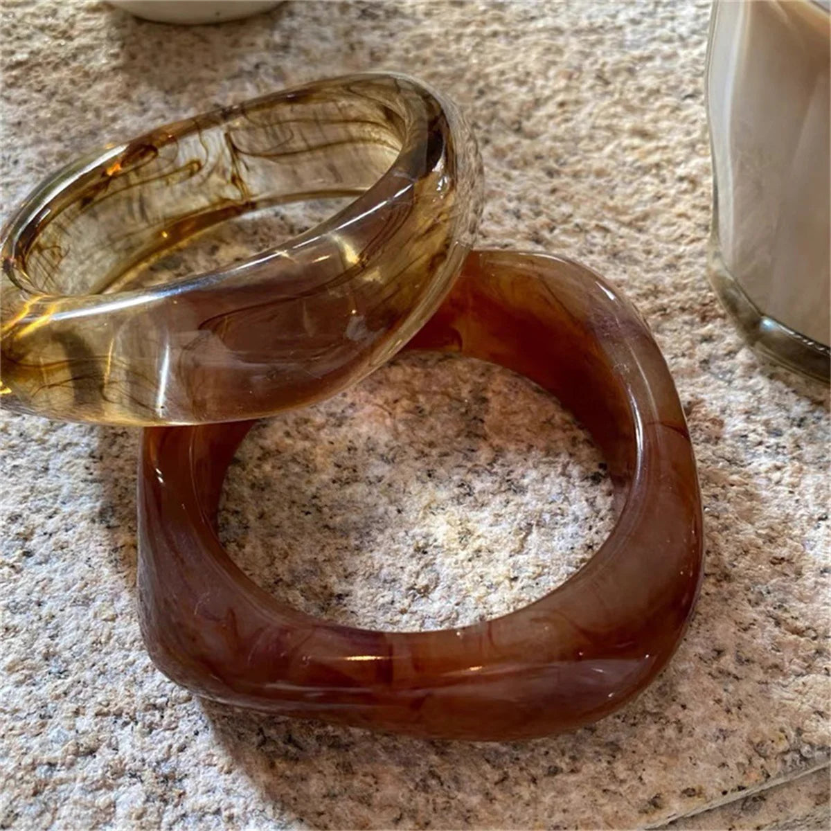 Y2k Coffee Irregular Acrylic Resin Chunky Bangles for Women on Hand Goth Geometric Metal Charm Bracelets Couple Jewelry Gift Qme