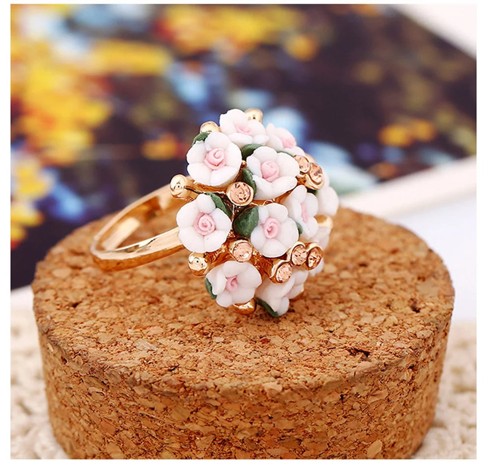 New Jingdezhen New Chinese Ceramic Small Flower Ring with Adjustable Beautiful and Fashionable Women's Gathering Jewelry Qme WHITE resizable