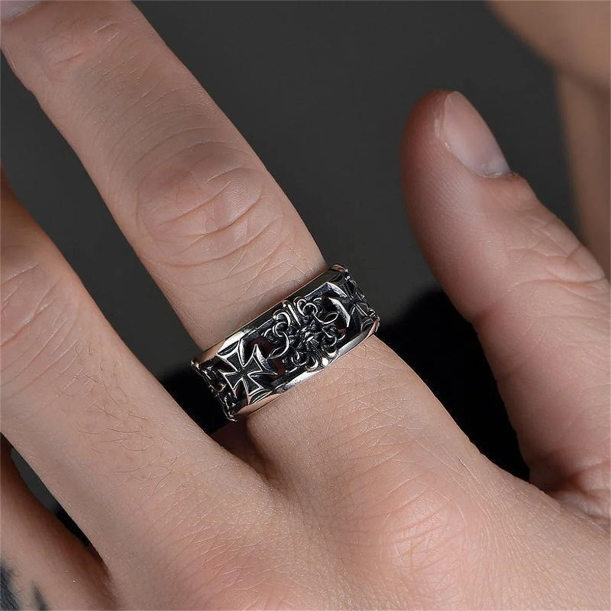 Cool Retro Cross Trendy Ring Male, Hip Hop Punk Style Single Personality High End Open Mouth Food Ring Jewelry Father's Day Gift Qme