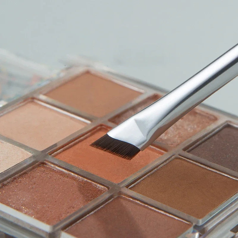 The Upgrade Blade Eyeliner Brush Ultra Thin Fine Angle Flat Eyebrow Brush Under The Eyes Place Precise Detail Brush Qme