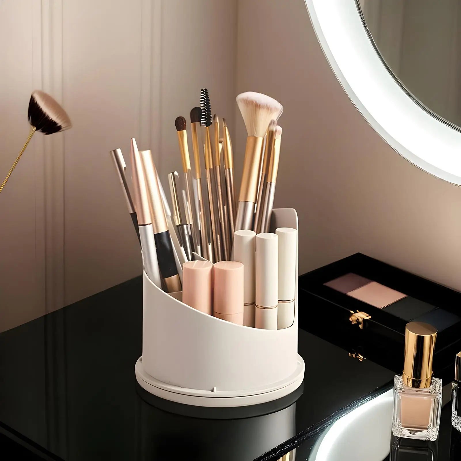 Concealed Toothbrush Holder Dustproof Lipstick Storage Box Rotating 3-Slot Bathroom Toothbrush Holders with Sliding Lid Qme