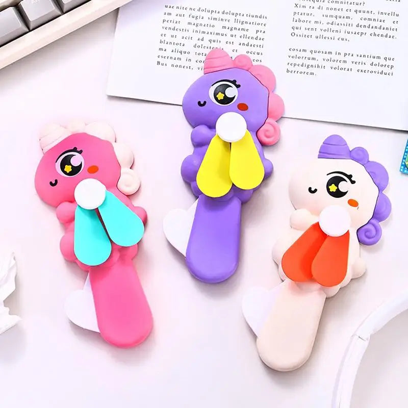 Portable Hand Pressure Fan Toys Kids Adult Birthday Random Mini Qme 1pcs randomly sentE