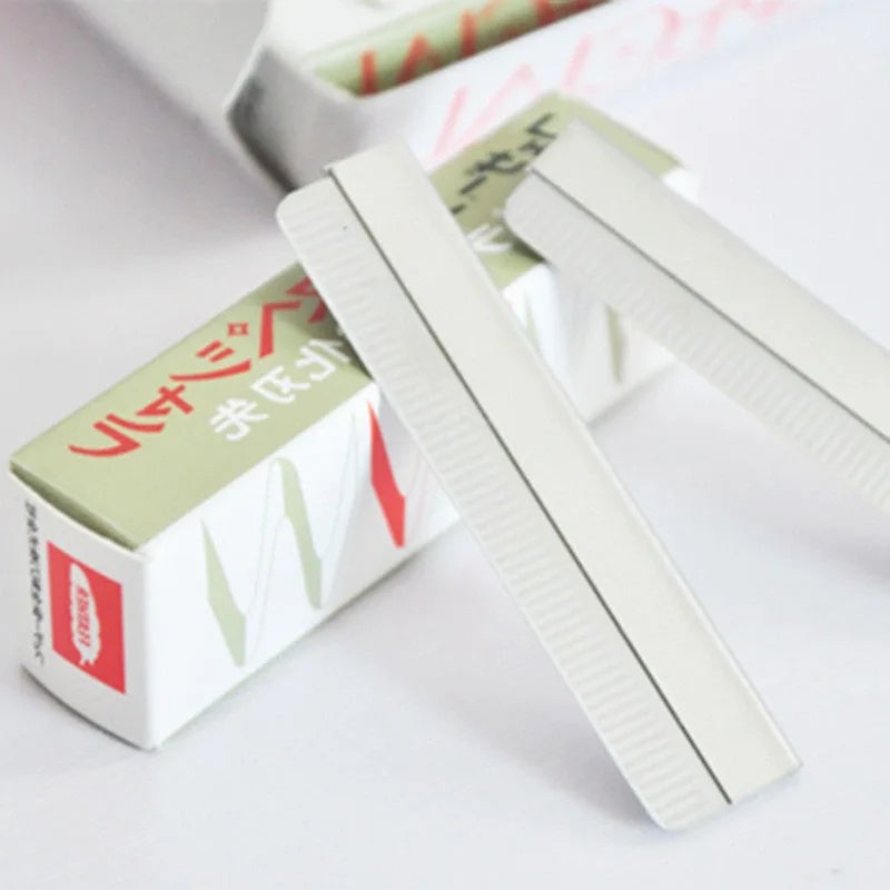 100pcs Professional Trimmer Blade Stainless Steel Scraping Eye Brow Knife Beauty Makeup Tools Eyebrow Blades Qme Eyebrow trimmer China Mainland