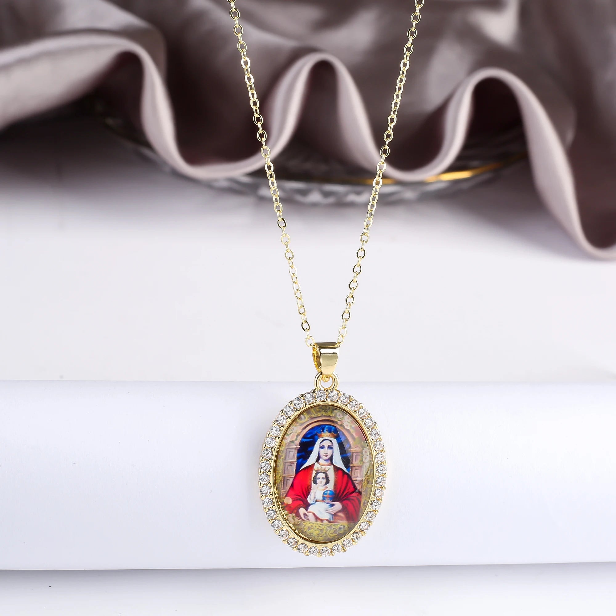 9 Style Acrylic Religious Figures Gold Plated Zirconia Pendant Necklace Classic Prayer Jewelry Anniversary Gift for Women Men9 S Qme 1