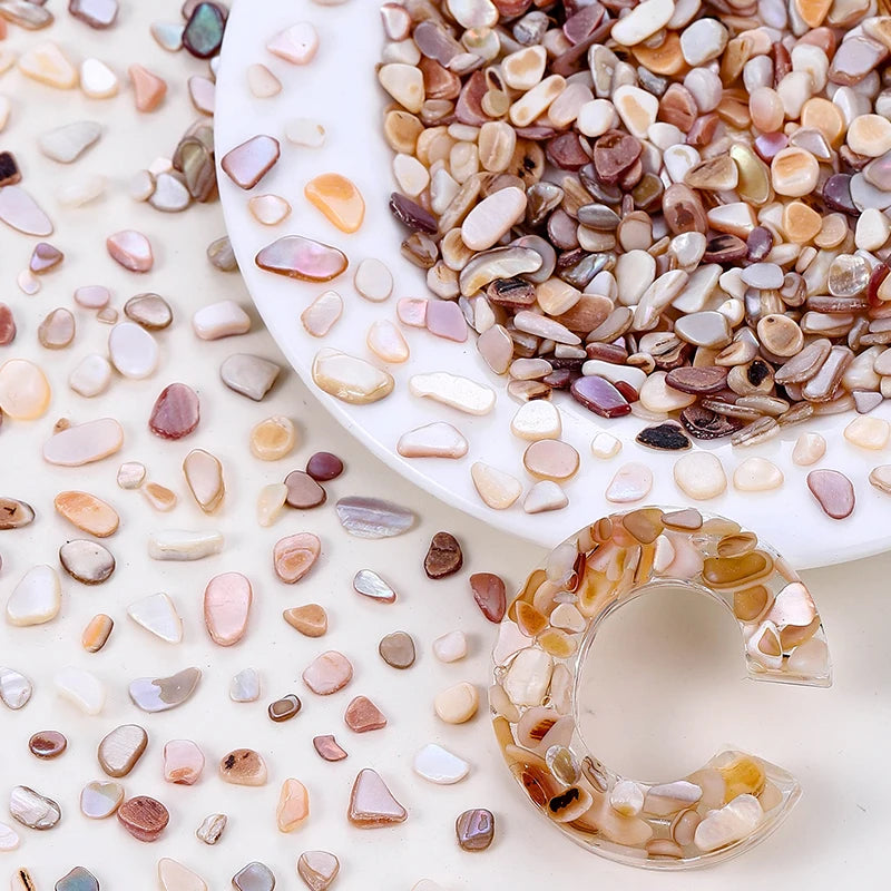 50g Crushed Shells Natural Pearl Light Nail Seashell Slices Particle Shell Charm for DIY Art Crafts Table Scatter Party Favor Qme Coffee