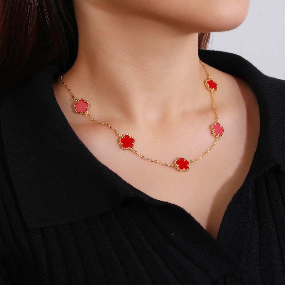 INS Hot Selling Women Five Leaf Clover Necklace Fashion Geometric Necklace Sweet Romantic Holiday Jewelry Gifts Wholesale Qme