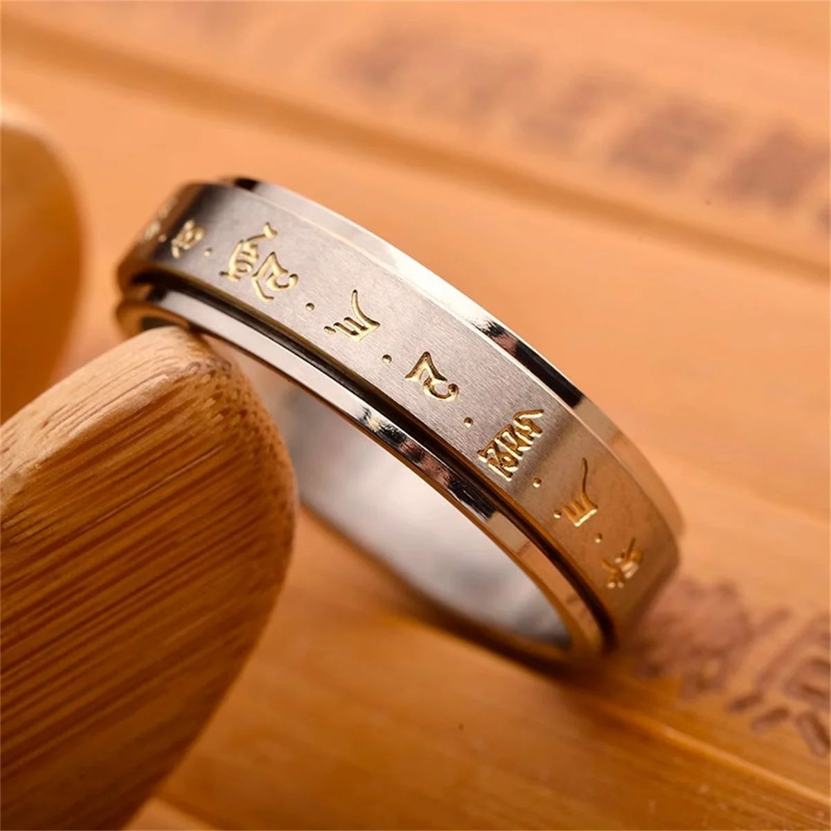 Fashion Men Buddha Rotation Spinning Mantra Letter Ring Transfer lucky Charm Ring Titanium Steel Fine Jewelry Gift Rings Qme