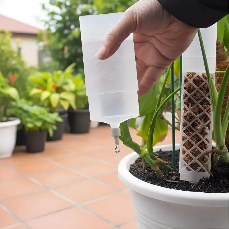 D-shaped Self-watering Plant Drip Plastic Adjustable Flow Rate Moss Qme