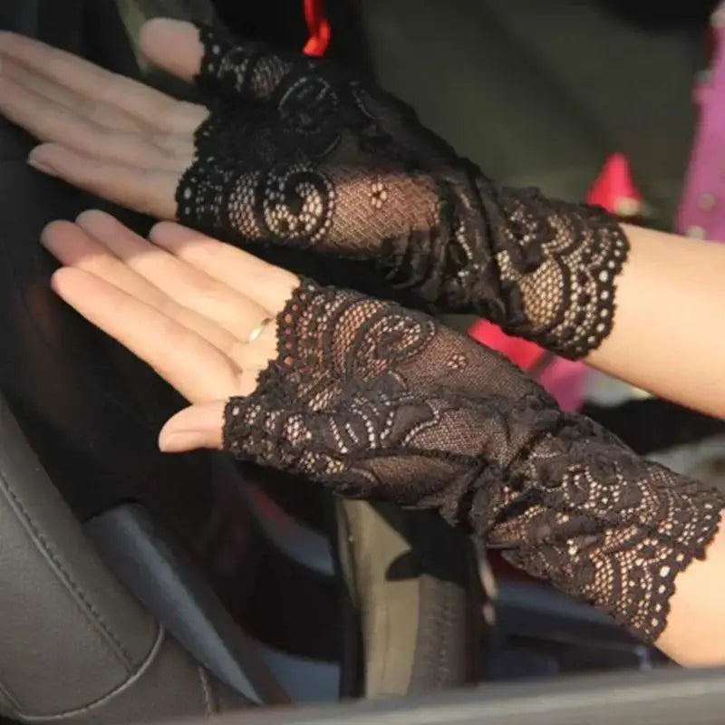 Summer Outdoor Women Half Fingers Mesh Lace Gloves Female Elegant Qme