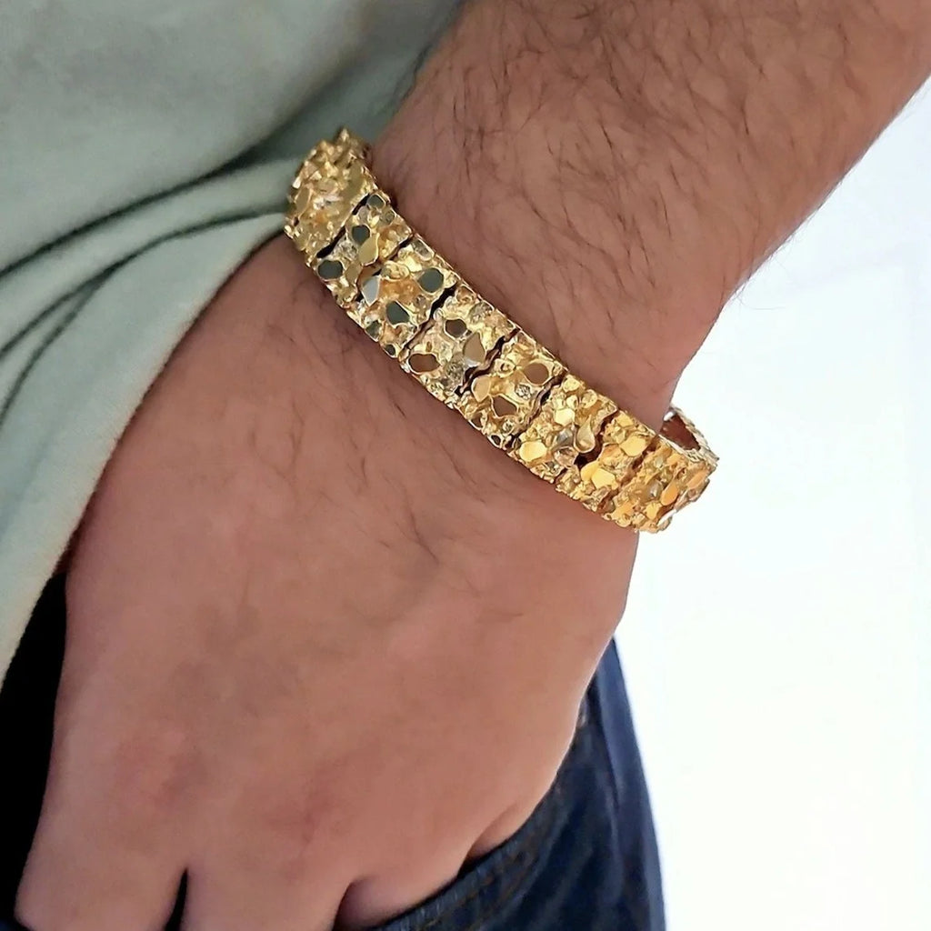 Heavy-duty Embossed Gravel-textured Wide Men's Bracelet, Light Luxury Business Golden-speckled Metallic Strap-style Bangle Qme