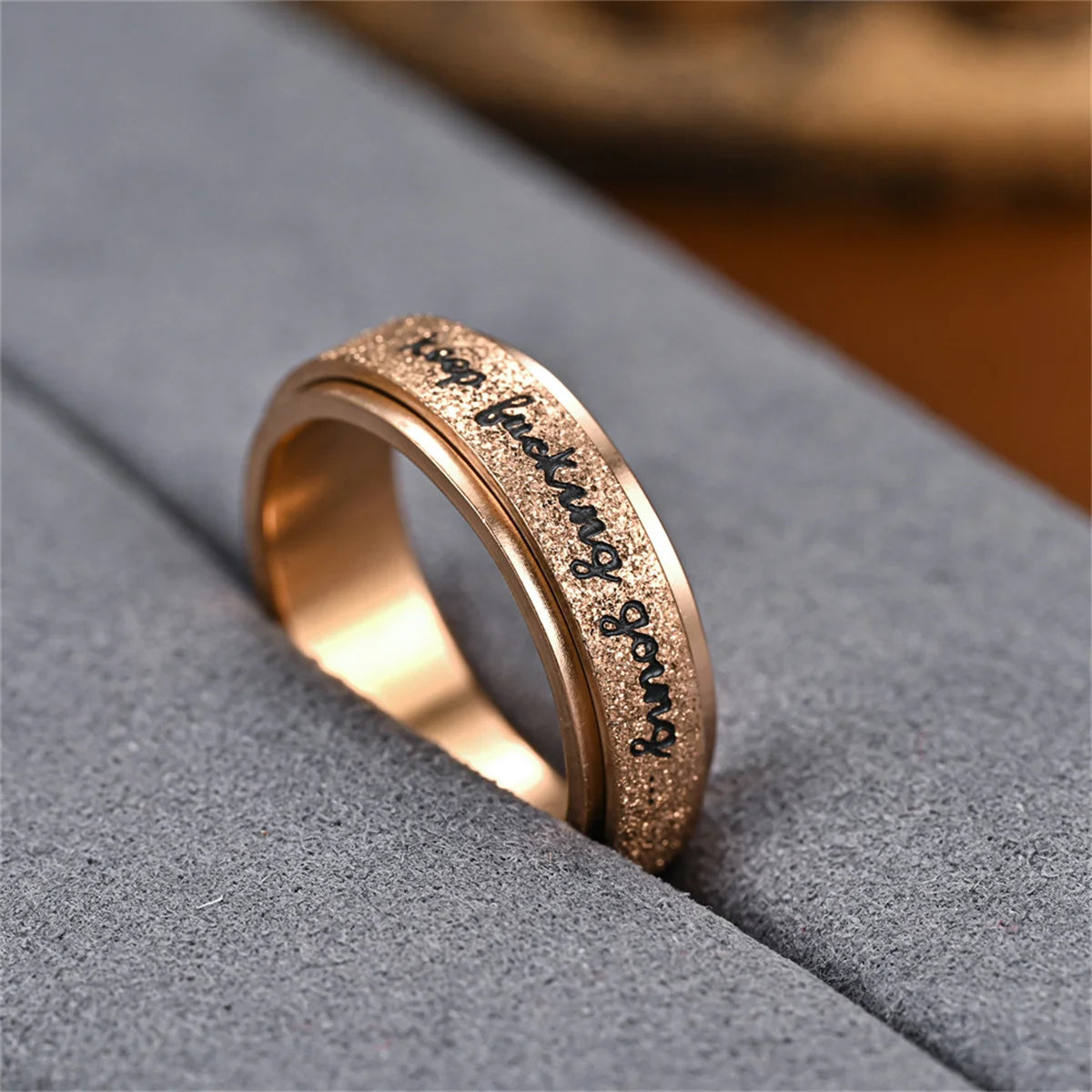 Fashion Inspirational Vibrant Stainless Steel Rotating Ring Adjustable Unisex Daily Wear Hip Hop Jewelry Keep Going Ring Qme
