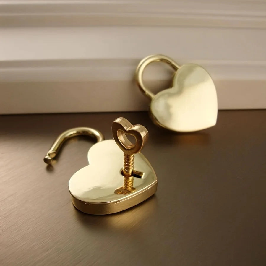 1pc Heart-Shaped Metal Padlock with Key - Polished Finish Love Lock for Luggage & Bag Accessory, Zinc Alloy Tool Lock Qme