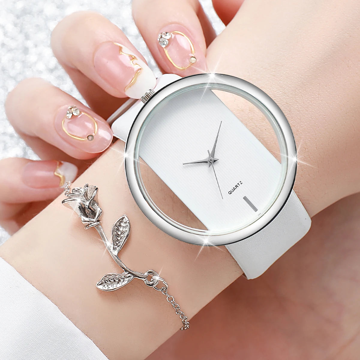 2PCS/Set Fashion Hollow Dial Women Watches Leather Band Quartz Watch Flower Bracelet Set Qme