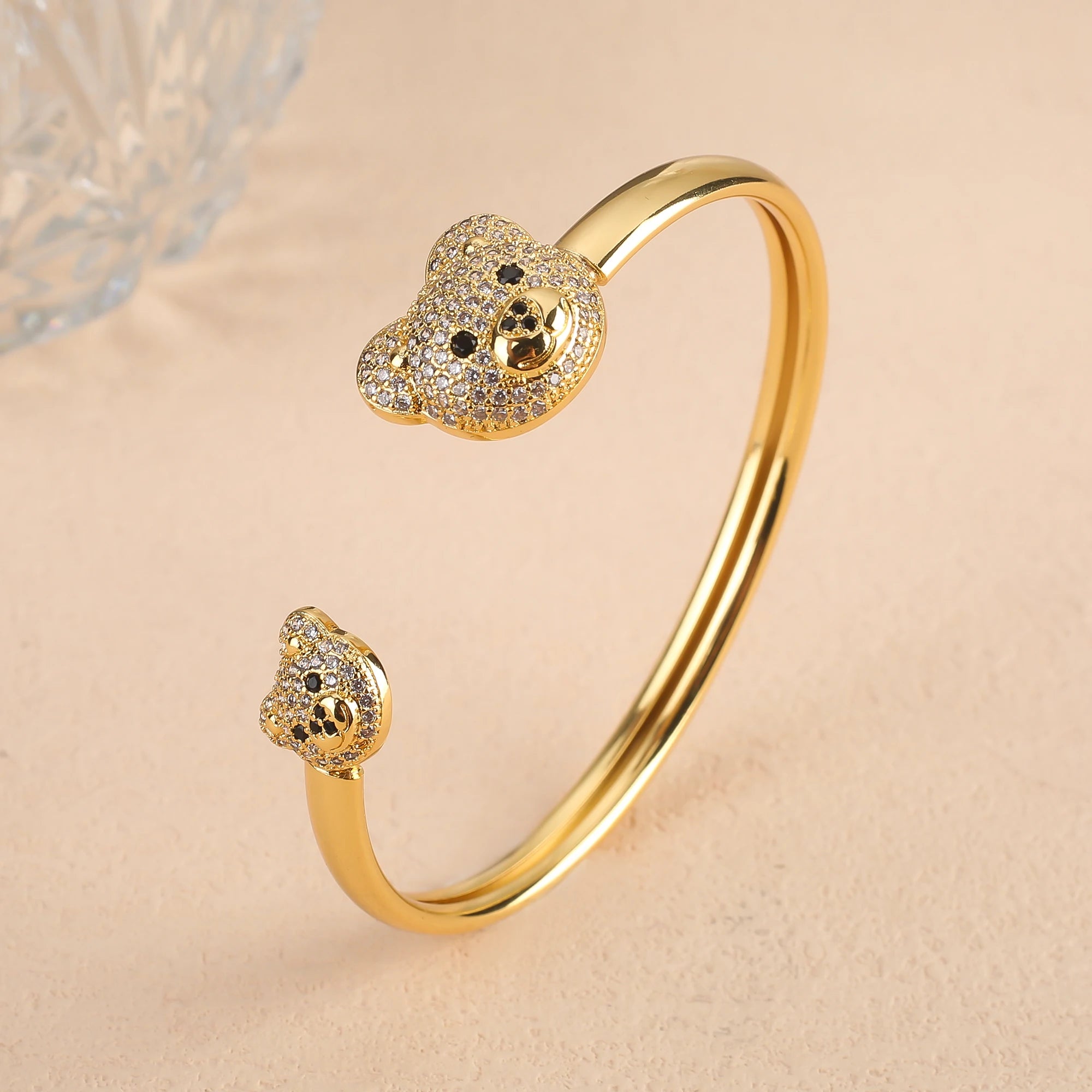 5 Color Cute Zircon Bear Open Cuff Bangle Copper Gold Plated Hip Hop Animal Bracelet Charming for Woman Girl Daily Wear Jewelry Qme 2