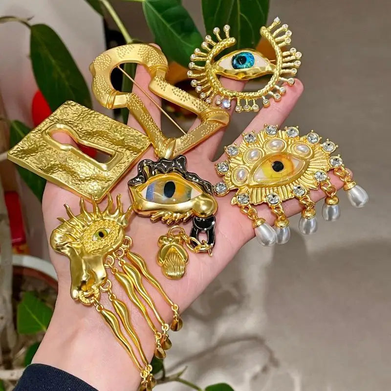 Pleated Devil's Eye Brooch Alloy Keyhole Shape Glaze Luxury Badge Pin Trendy Tassels Banquet Clothes Metal Pin Qme