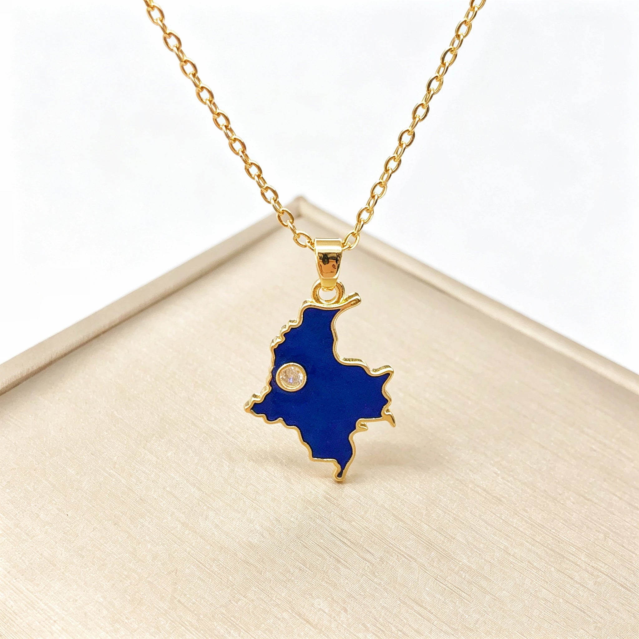 Yellow Red Blue Enamel Colombia Map Multicolor Zircon Pendant Necklace Flag Patriotic Souvenir Jewelry For Women Men Daily Wear Qme 3
