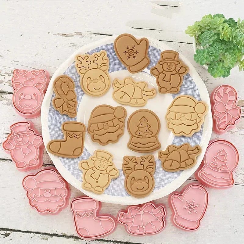 8Pcs/Set DIY Cartoon Biscuit Mould Christmas Cookie Plastic Baking Moulds Kitchen Baking Christmas Pie Cake Decorating Tools Qme