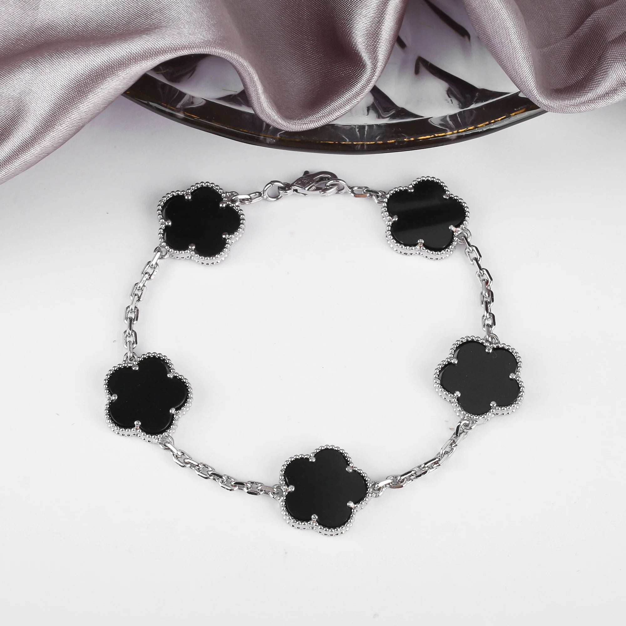 Classic 10 Colors Five-leaf Flower Bracelet Simple Lucky Gold Silver