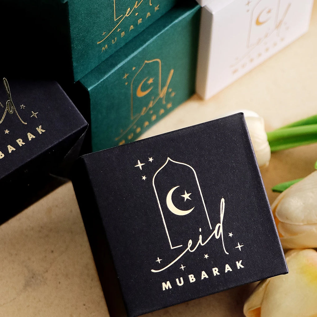 10Elegant Mini Gift Boxes in Classic White, Black and Green Colours with a Gold Crescent and Star Design, Perfect for Candies, C Qme