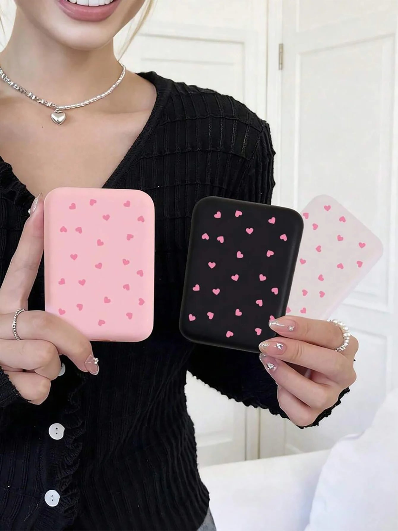1 Black Pink Heart-shaped TPU Charging Protective Case Compatible Qme