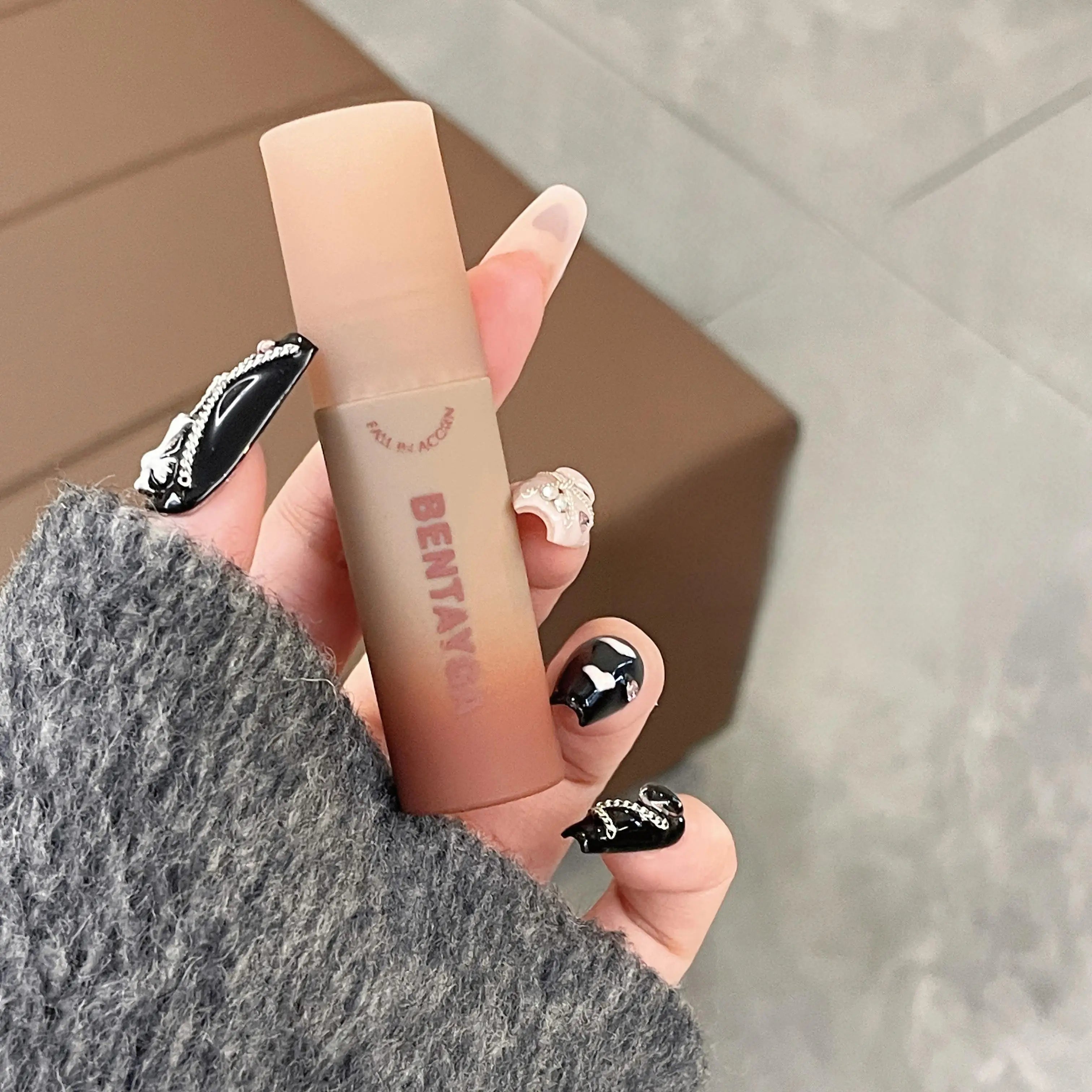 Reddish-brown Stain Lip Mud Waterproof Long-lasting Easy Wear Velvet Qme