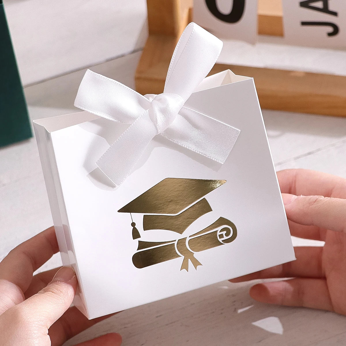 5 Pieces Doctoral Cap Design Candy Favor Boxes | Graduation Party Decorations and Favors Celebrate the Joy of Graduation Season! Qme