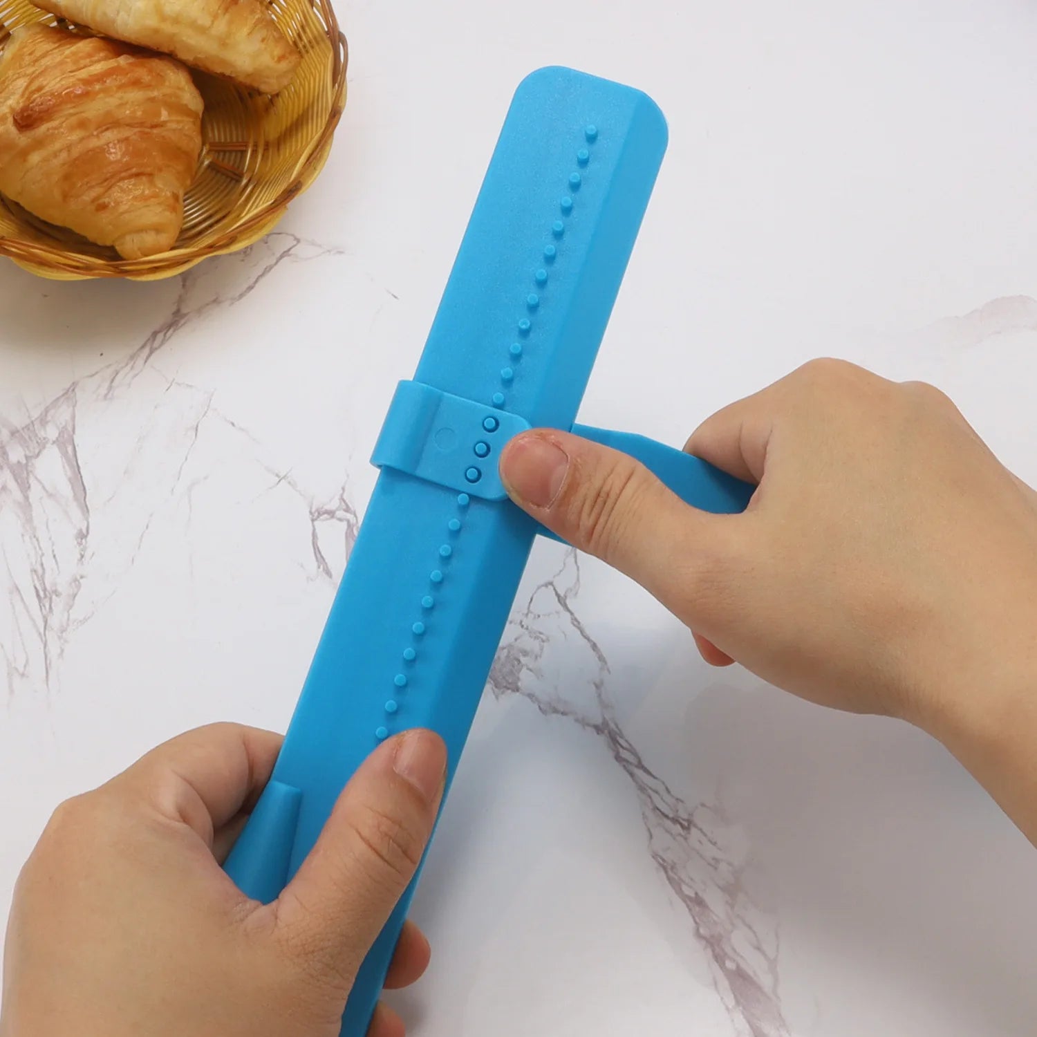 Adjustable Cake Scraper Icing Smoother PP Rotary Cream Smoothing Spatula Kitchen Baking Edge Tool for Buttercream, Mousse Qme