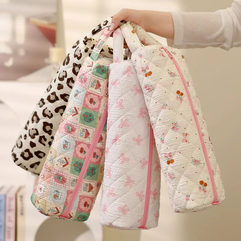 A Storage Bag Large Capacity Polyester Material Portable Wear-resistant Portable Drum Hair Dryer Bag Floral Storage Bag Qme
