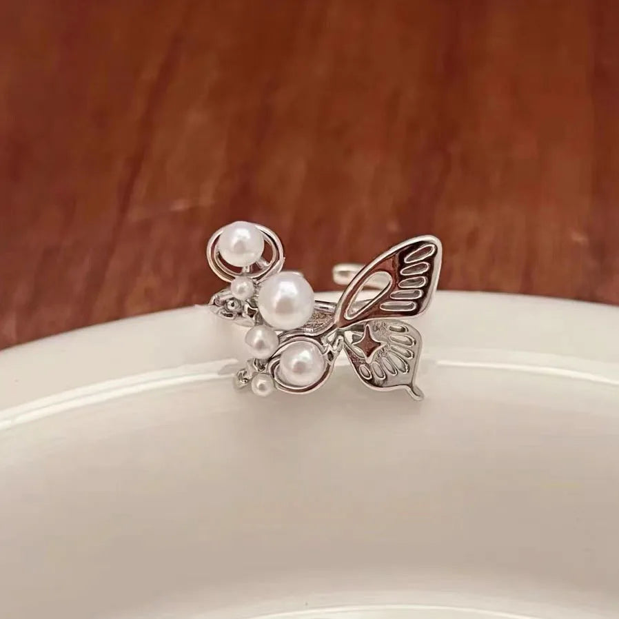 Silver Hollow Butterfly Freshwater Imitation Pearl Open Adjustable Ring Delicate Elegant Ladies Daily Statement Finger Jewelry Qme