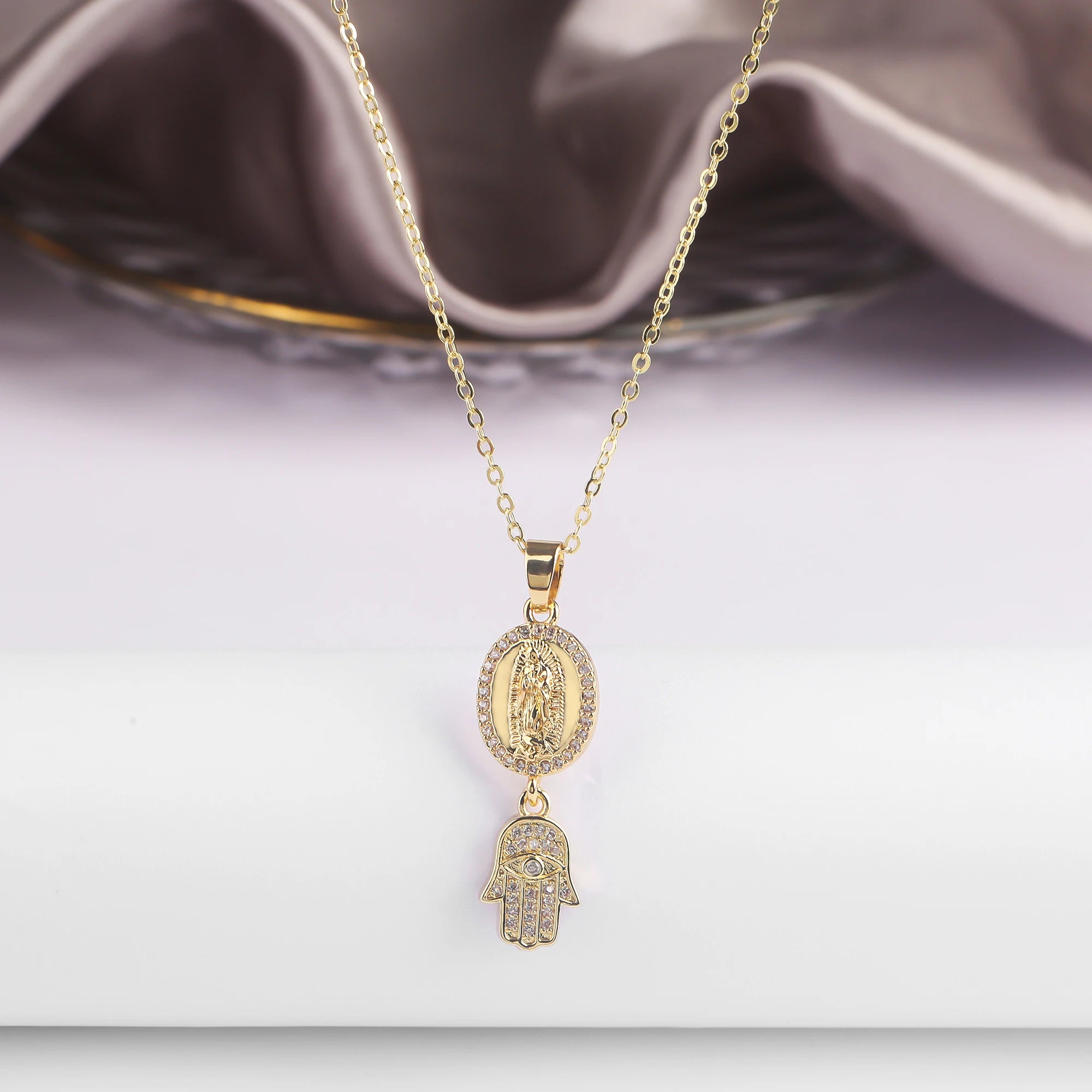 6 Color New Design Cute Female Crystal Zircon Necklace Classic St. Jude Cross Pendant Necklace For Women Men Party Jewelry Gifts Qme Style 22