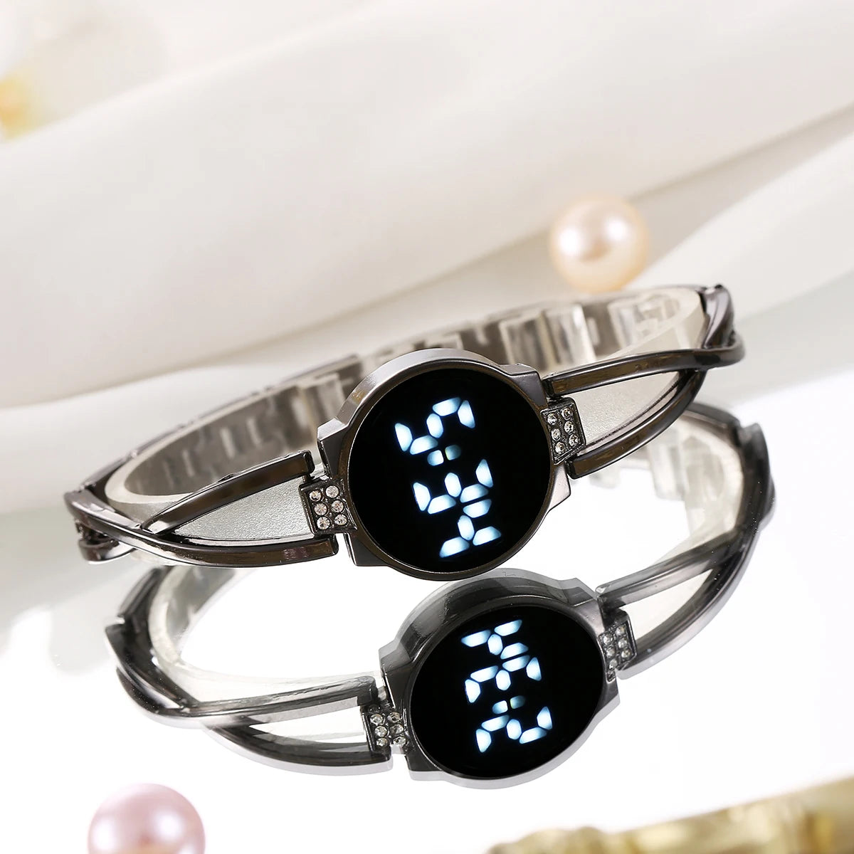 Korean version LED fashion watch touch women's style decorative steel strip electronic student women's bracelet watch Qme