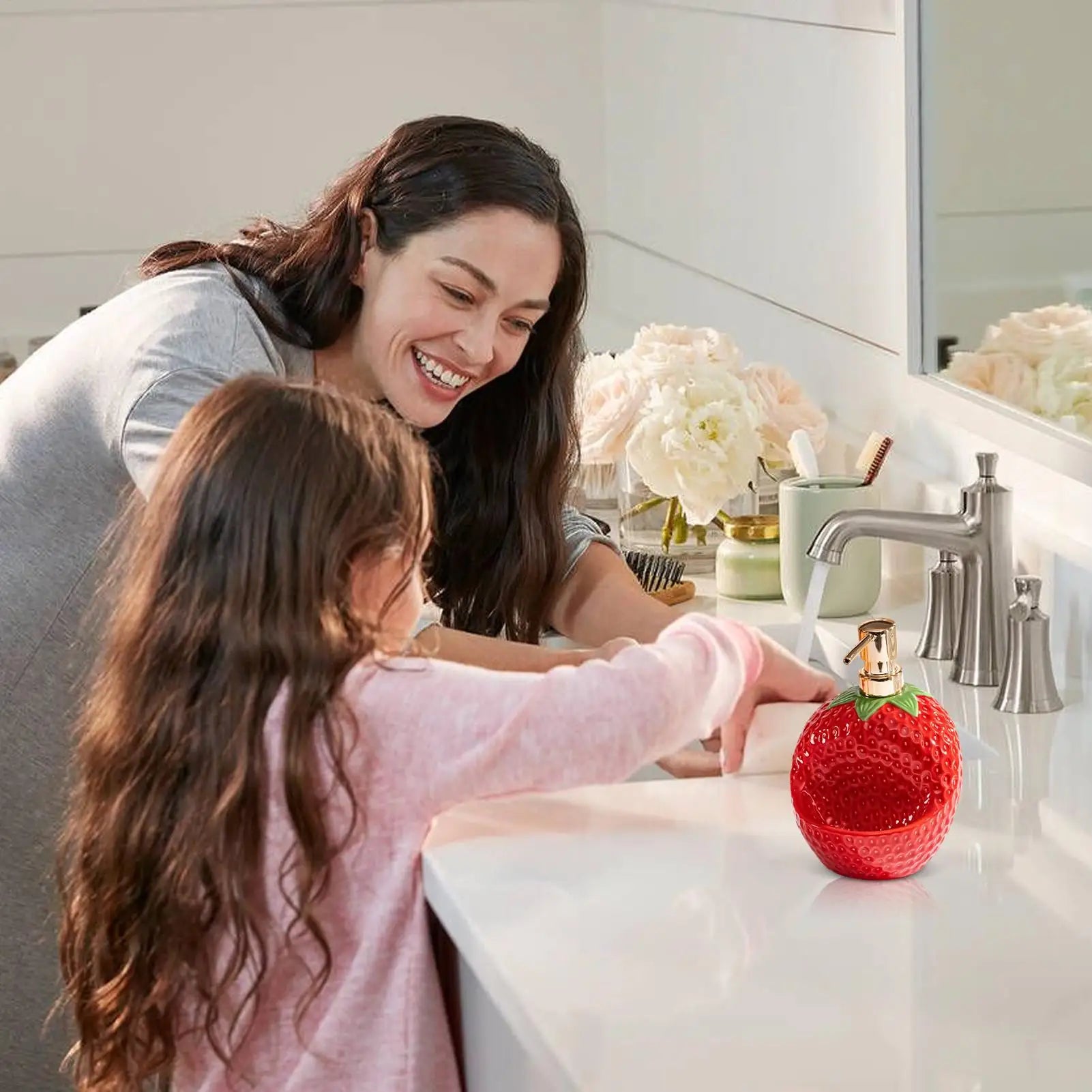 Soap Dispenser Bathroom Strawberry Shape Liquid Lotion Pump Container Qme