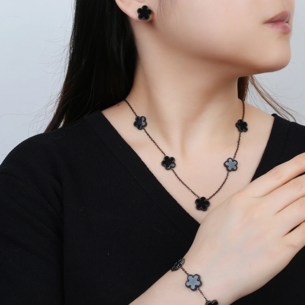 Stainless Steel Hot Sale Five Leaf Flower Gold Color Clover Jewelry Set Bracelet Necklace Earrings High Quality Luxury Jewelry Qme